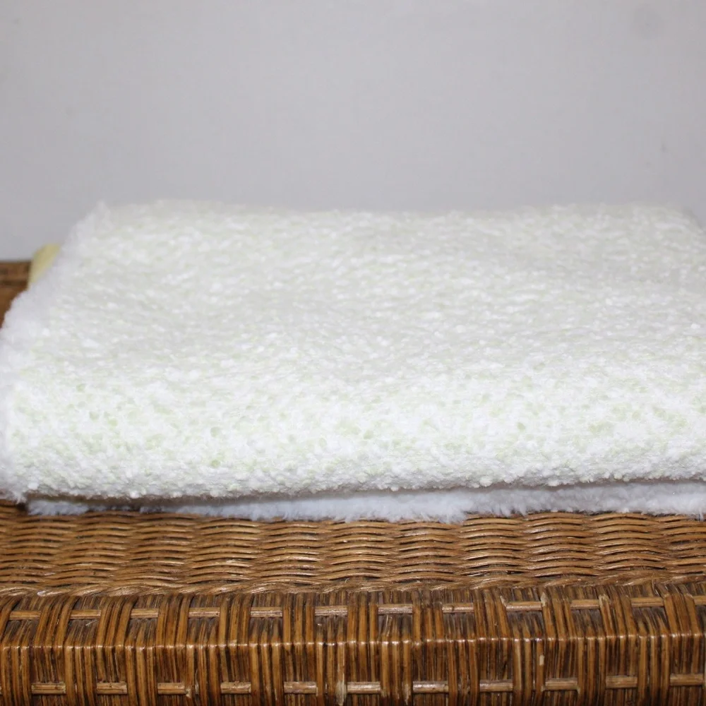 Williams Sonoma Bouclé-Style Cotton Blanket. Soft Ivory & Lime Green. 30